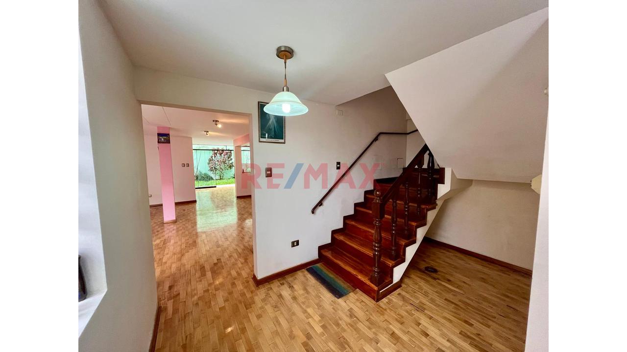 Vendo Casa De 4 Pisos En San Miguel | Espacio Comodidad Y Versatilidad - 3