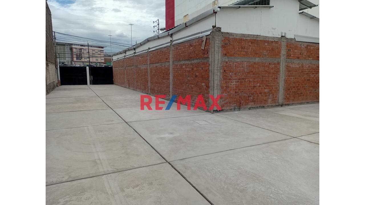 🚨 ¡Terreno Comercial Zona Estrategica Cerca Mall Aventura! 🚨 - 1
