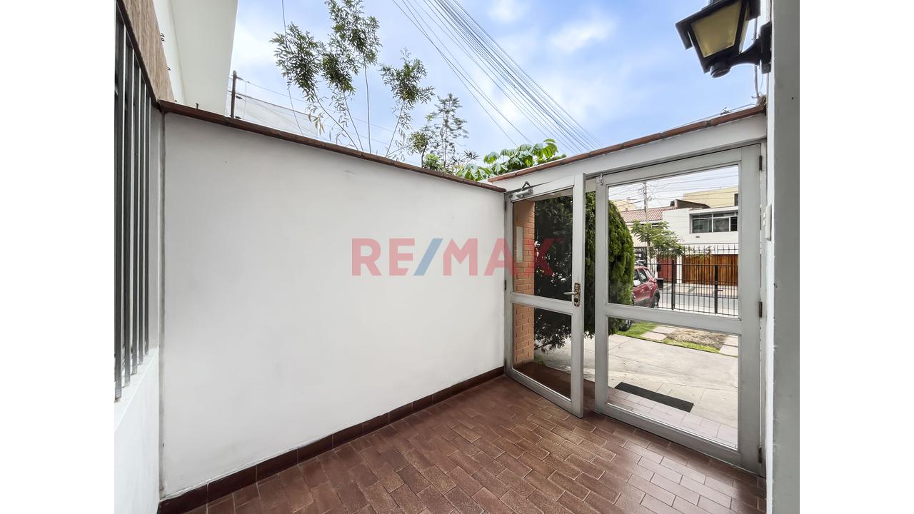 Bajo De Precio Venta De Departamento En Miraflores — foto 4