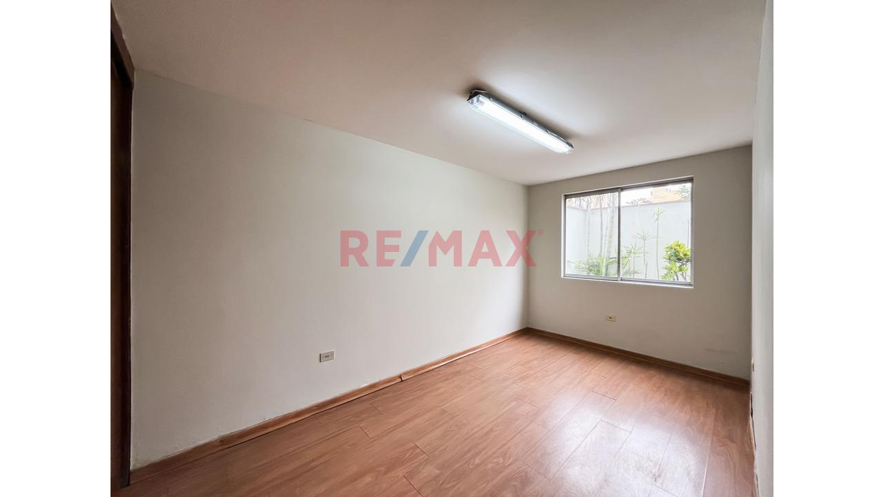 Bajo De Precio Venta De Departamento En Miraflores — foto 15