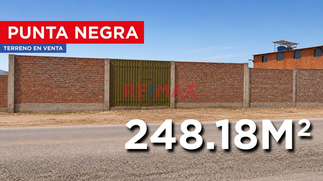 Terreno En Venta En Punta Negra Sobre Avenida Principal Con Gran Potencial Comercial - 1