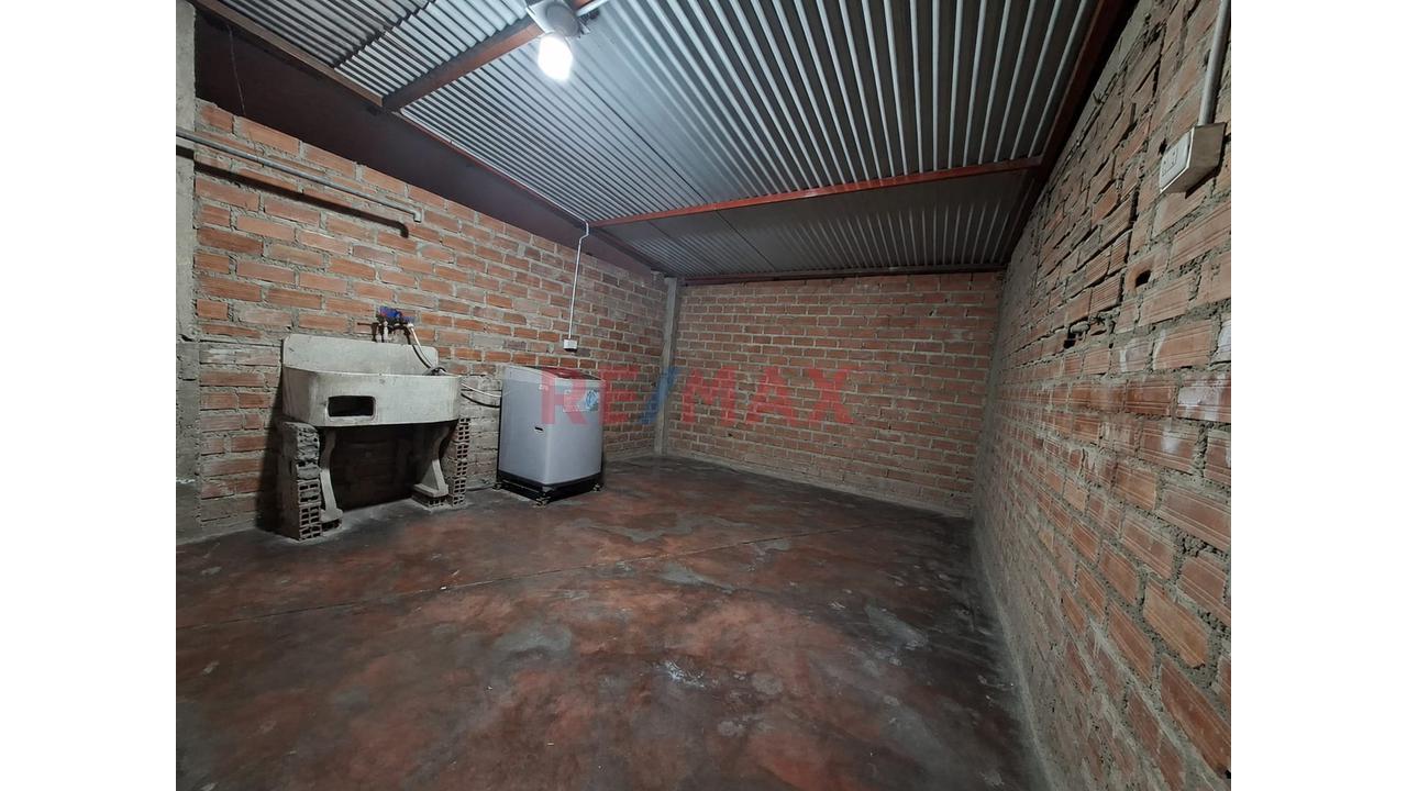 Vendo Casa De 3 Pisos San Juan De Miraflores - 9