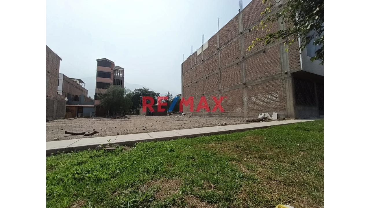 ☀️ Terreno En Venta En Chosica – 130 M² Con Doble Frente Frente A Parque☀️