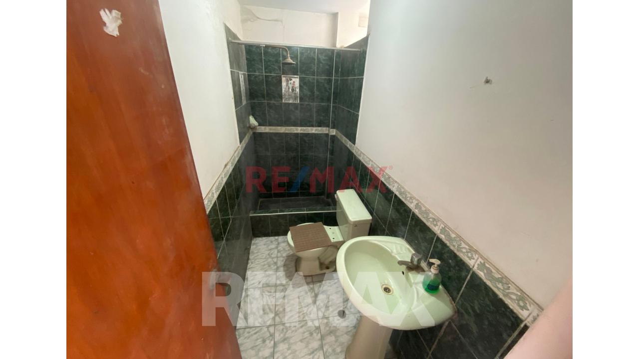 Vendo Casa De 3 Pisos Mas Azotea  En Zona Residencial Brisas De Oquendo Callao — foto 6