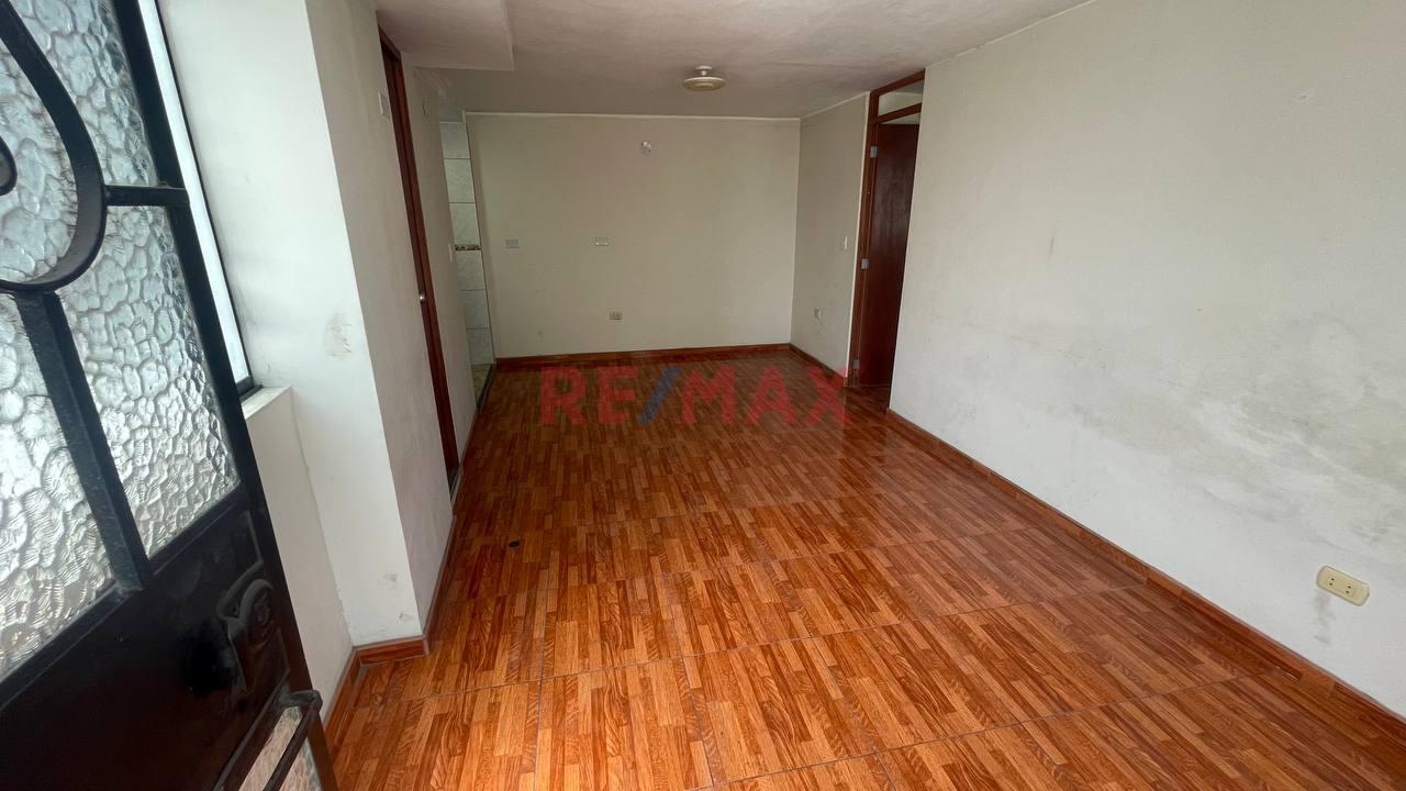 Venta De Departamento En Ate - 2