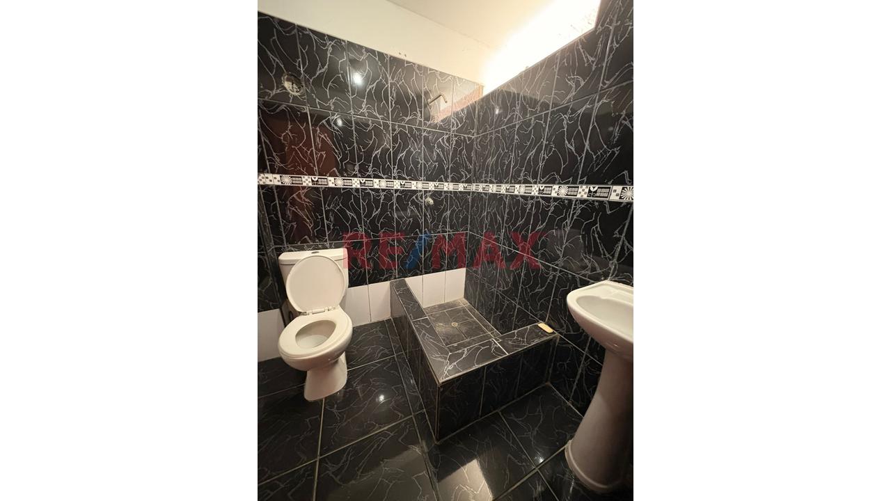 Vendo Amplia Casa De 3 Pisos Bien Distribuidos En Puente Pedra — foto 15