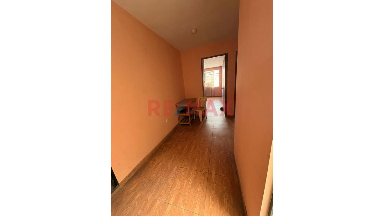 Vendo Amplia Casa De 3 Pisos Bien Distribuidos En Puente Pedra — foto 5