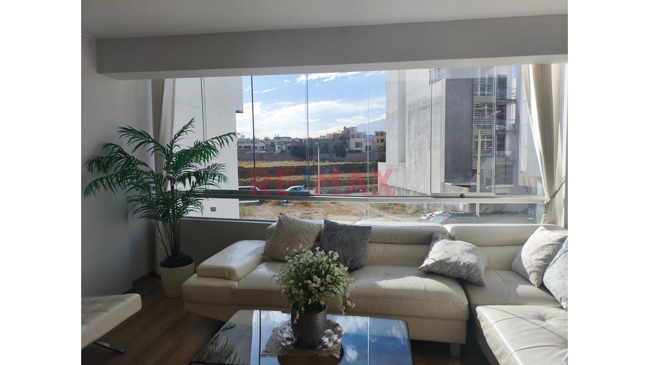 Exclusivo Y Amplio Departamento En Venta — foto 2