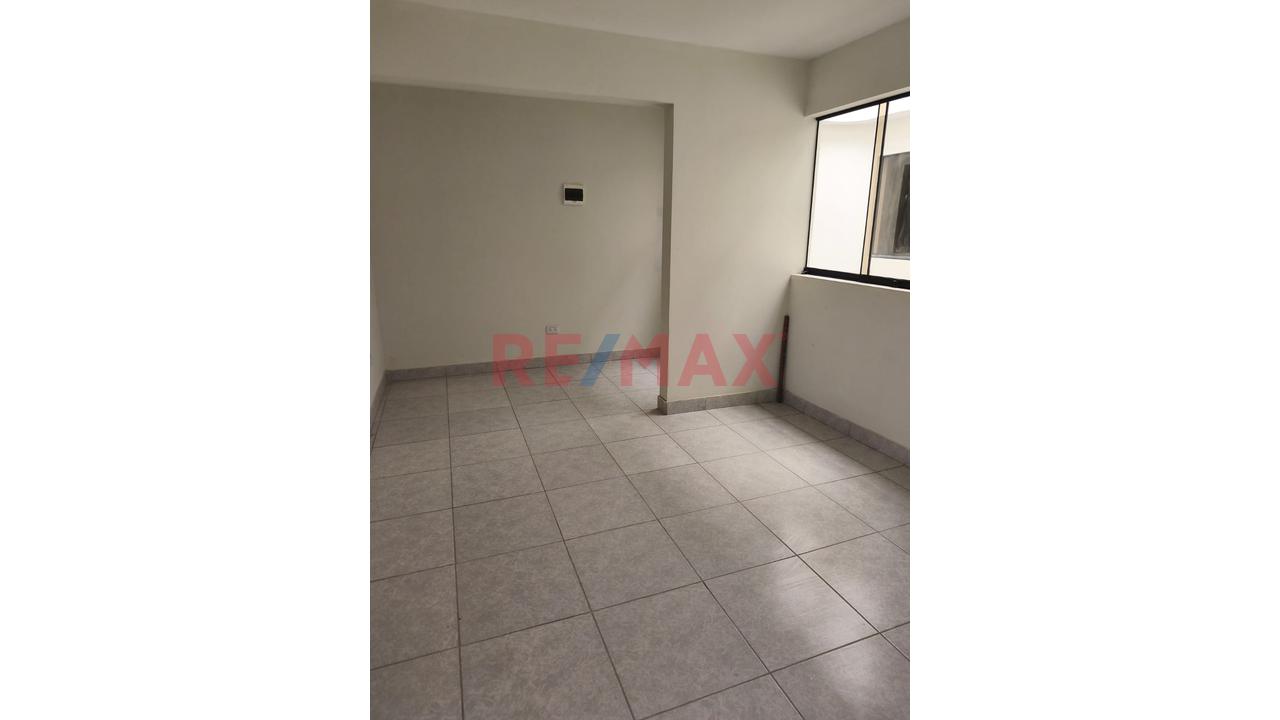 Casa en Venta de 5 dormitorios ubicado en Villa Maria Del Triunfo Casa en Venta de 5 dormitorios ubicado en Villa Maria Del Triunfo