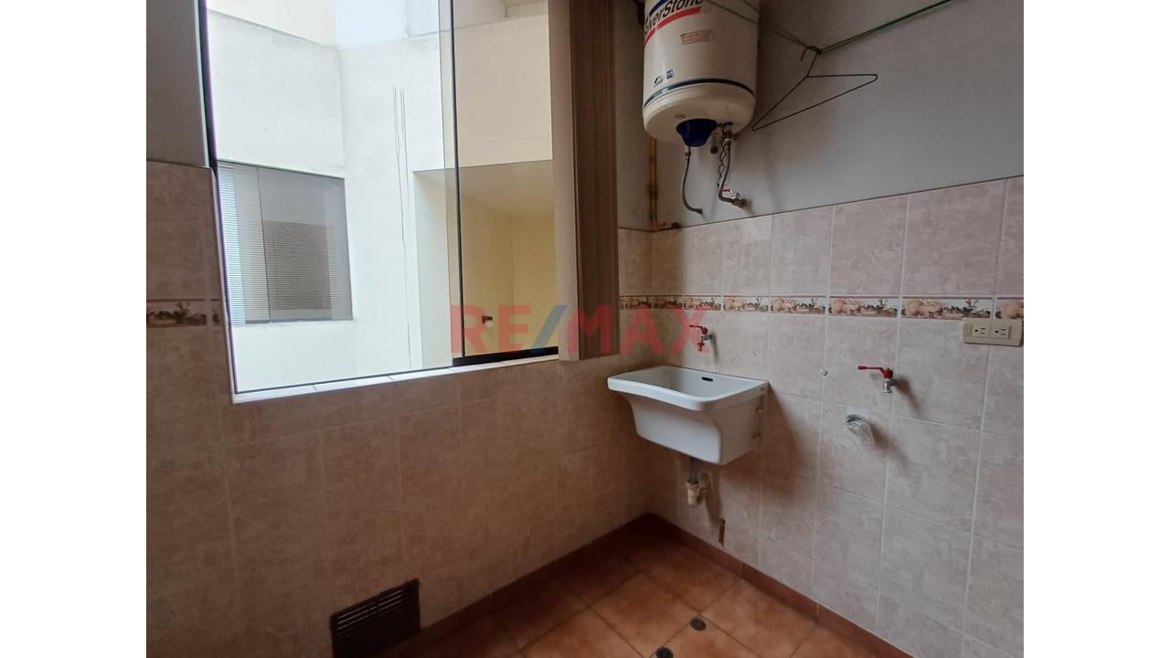 Departamento Amplio Con Terraza Y Excelente Ubicación En Pueblo Libre - 4