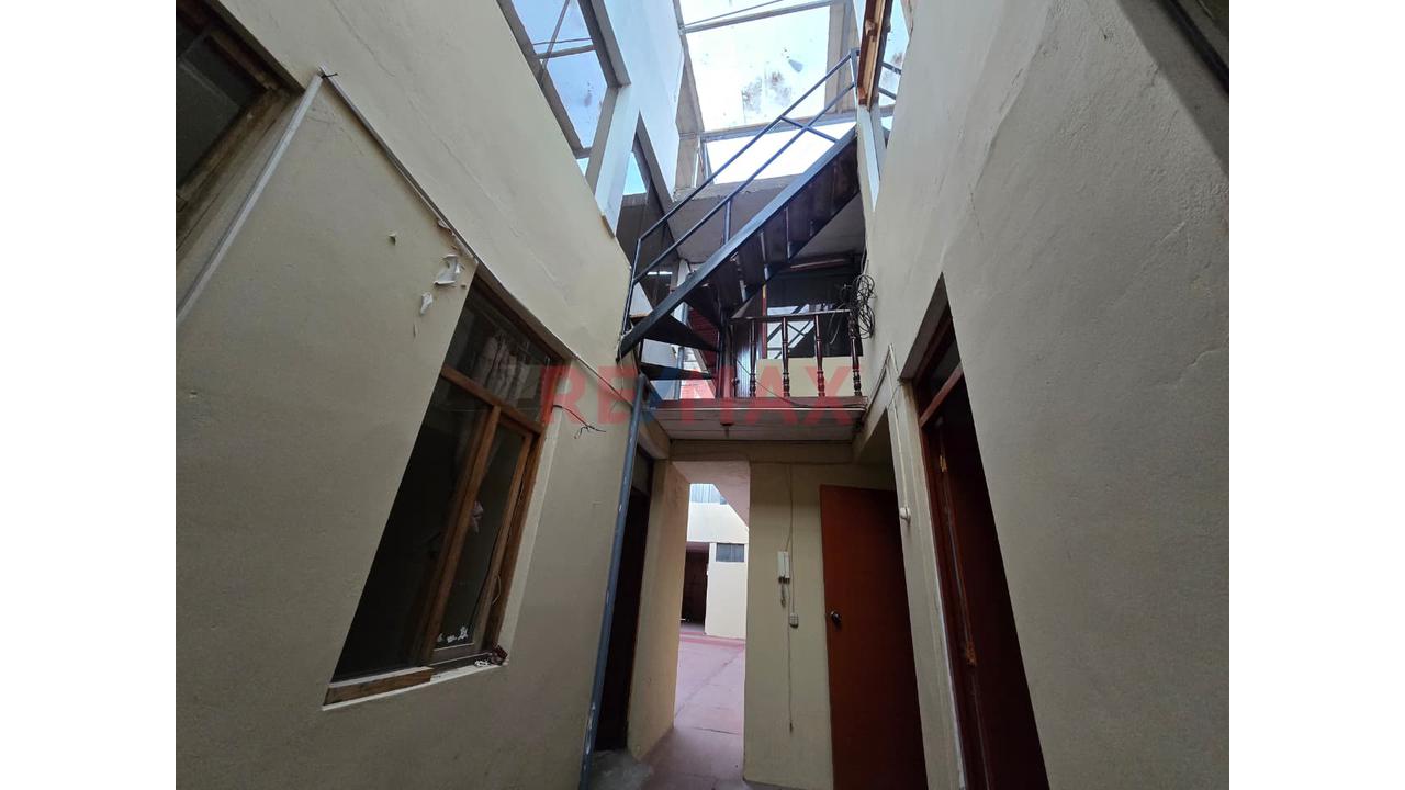 Vendo Casa En Urb. La Encalada - 8