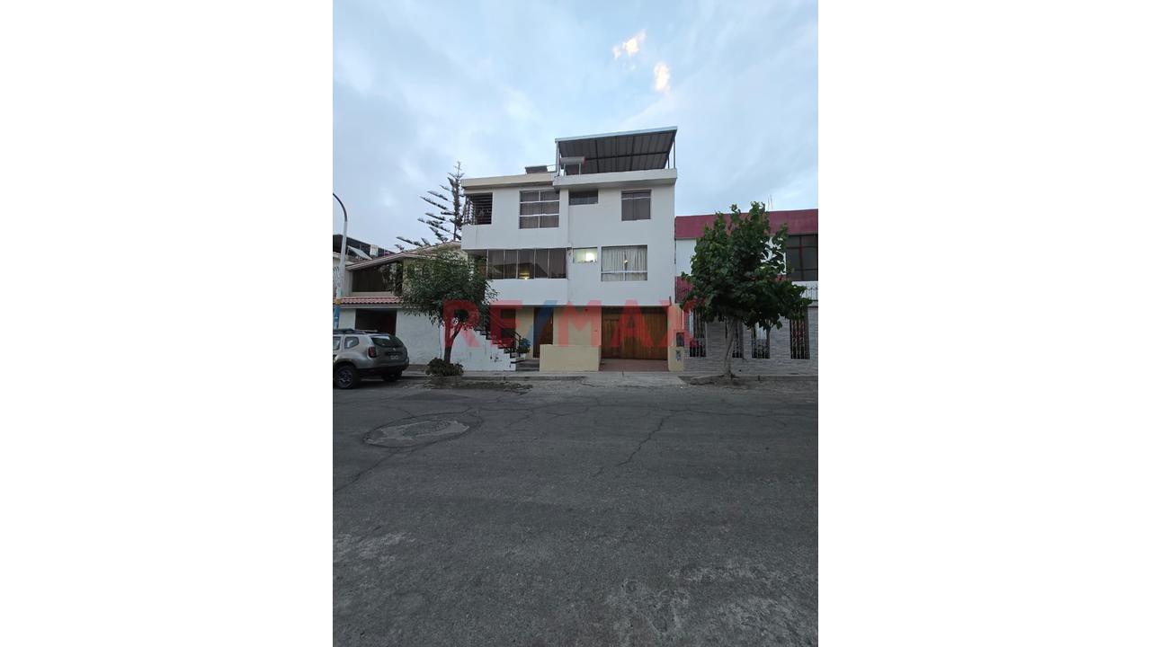 Vendo Casa En Urb. La Encalada