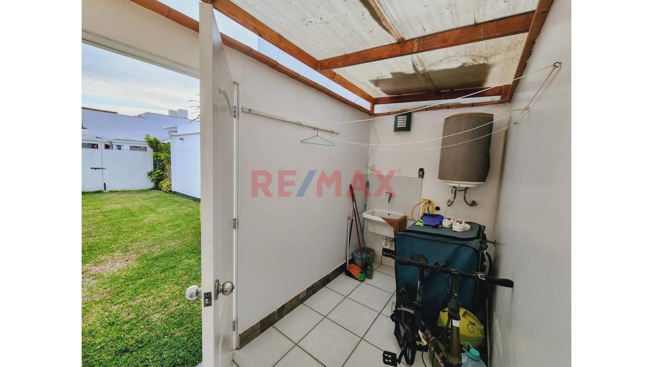 Venta Hermosa Casa De Playa En Asia - Condominio Las Rocas Del Mar — foto 2