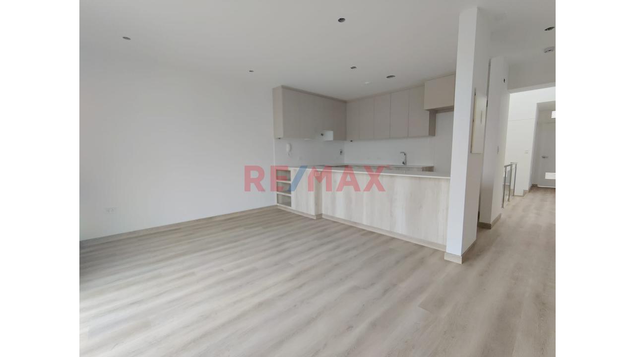 Vendo Departamento De Estreno Duplex De 156M²  Con Vista Panoramica En Surco — foto 2