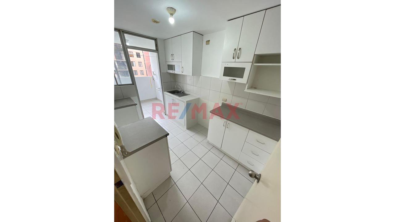Departamento de 3 dormitorios y 2 baños ubicado en Los Olivos Departamento de 3 dormitorios y 2 baños ubicado en Los Olivos