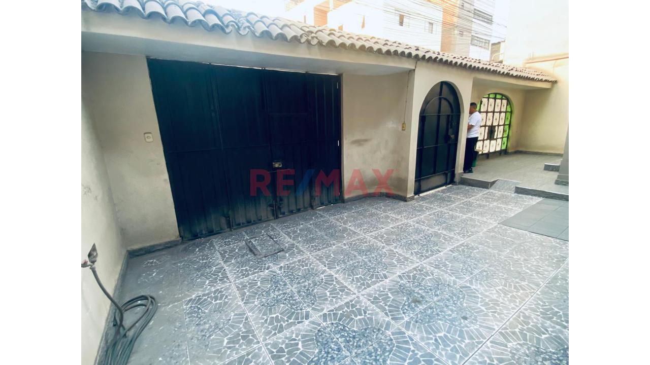Venta De Casa Ate. Espacio Que  No Se Encuentra En Lima — foto 7