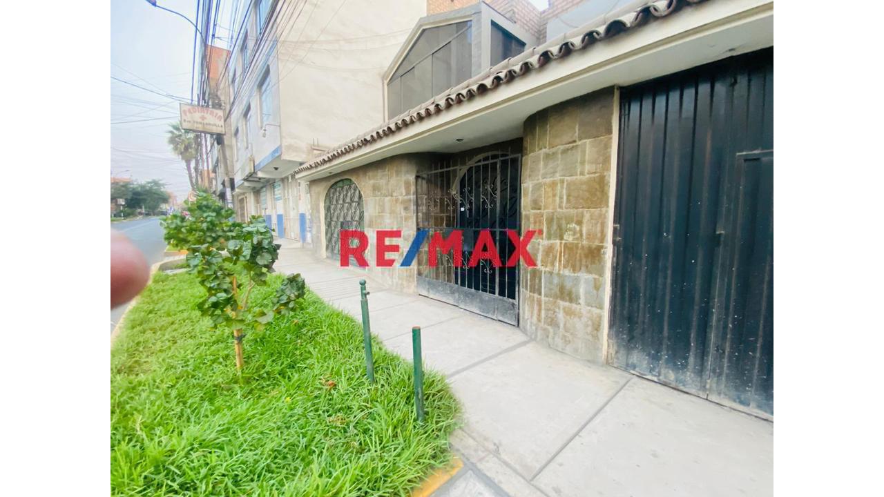 Venta De Casa Ate. Espacio Que No Se Encuentra En Lima