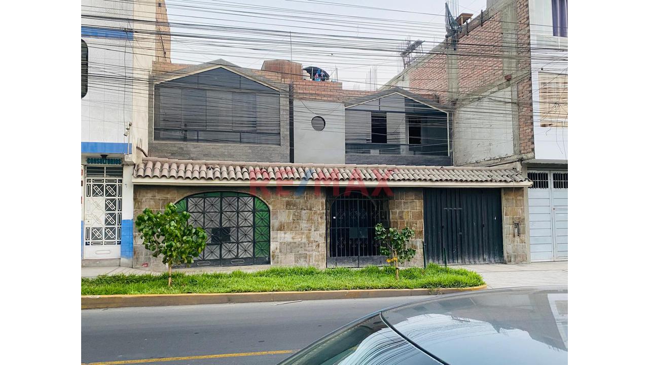 Venta De Casa Ate. Espacio Que  No Se Encuentra En Lima — foto 8