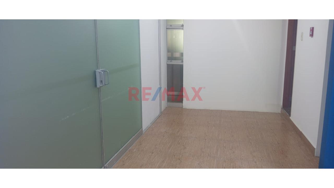 Oficina En Alquiler – 3Er Piso | Sol De La Molina (47 M²) - 4