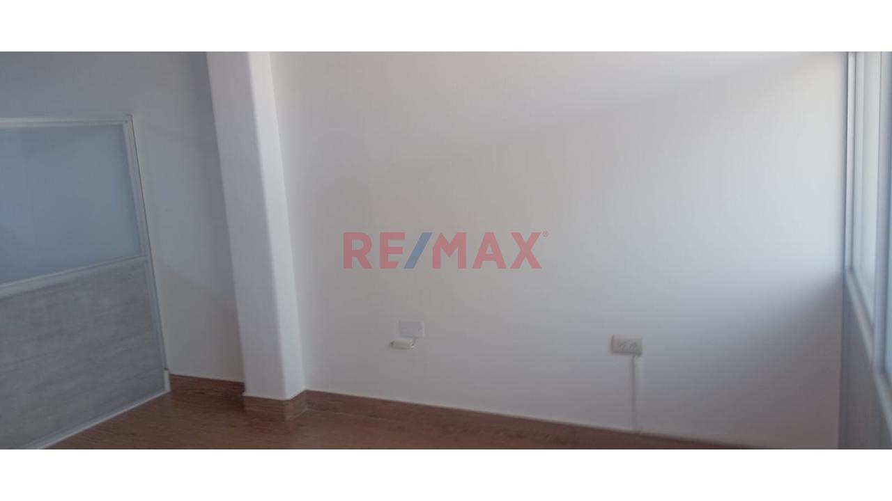 Oficina En Alquiler – 3Er Piso | Sol De La Molina (47 M²) - 8