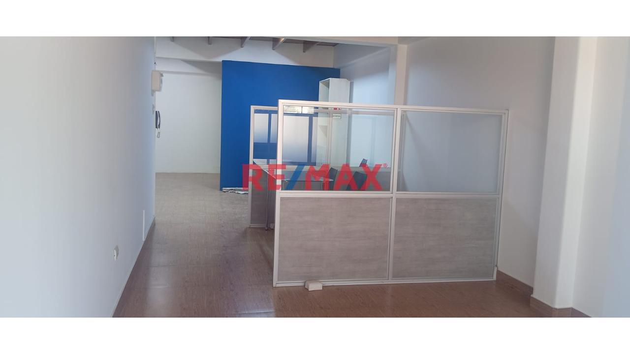 Oficina En Alquiler – 3Er Piso | Sol De La Molina (47 M²) - 1