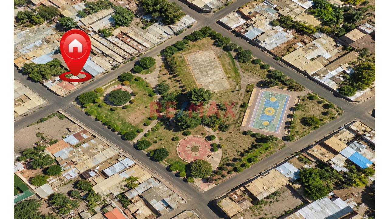 Se Vende Amplio Lote Frente A Parque En Guadalupe - 5