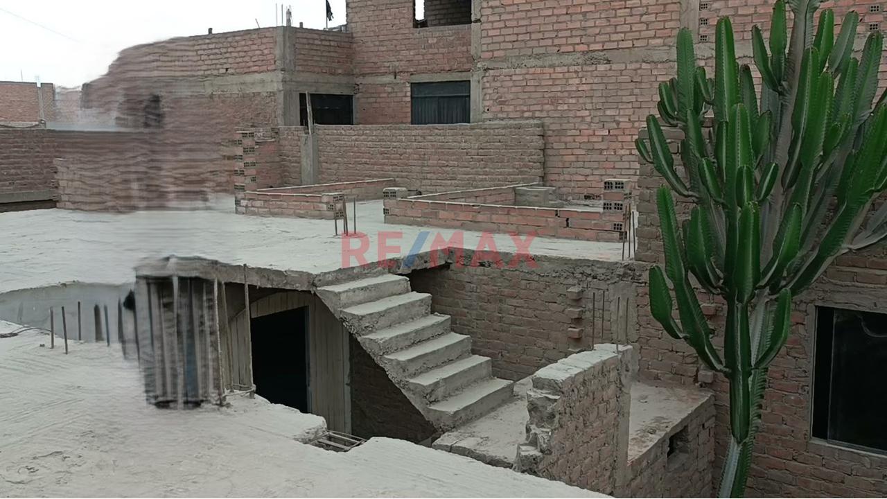 🔥 Oportunidad Para Constructoras E Inversionistas: 252 M² En Zona Comercial - Av Trapiche - Distrito De Comas - 5