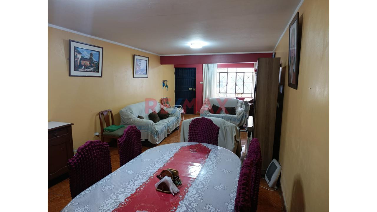 Casa Multifamiliar En Venta — 5 Pisos Independizados | Urb. El Naranjal, San Martín De Porres — foto 2