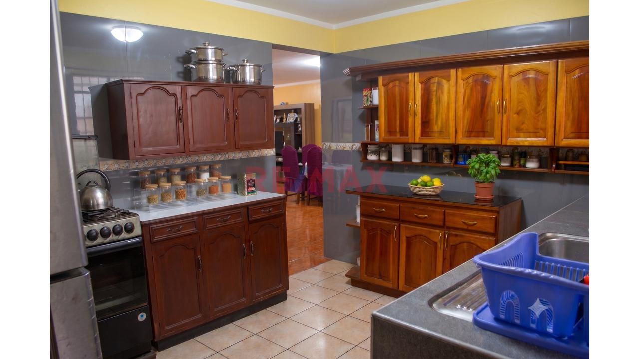 Casa Multifamiliar En Venta — 5 Pisos Independizados | Urb. El Naranjal, San Martín De Porres — foto 5