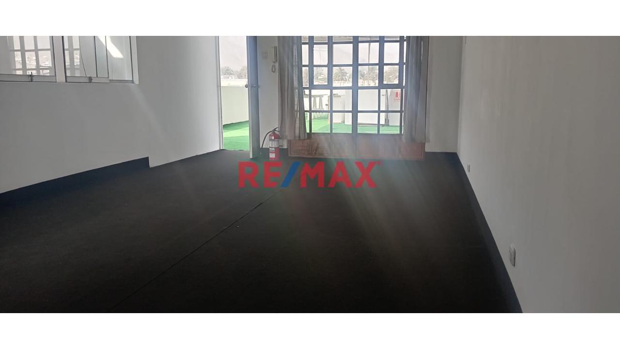 Oficina En Alquiler – 4To Piso | Sol De La Molina (78 M²) - 1