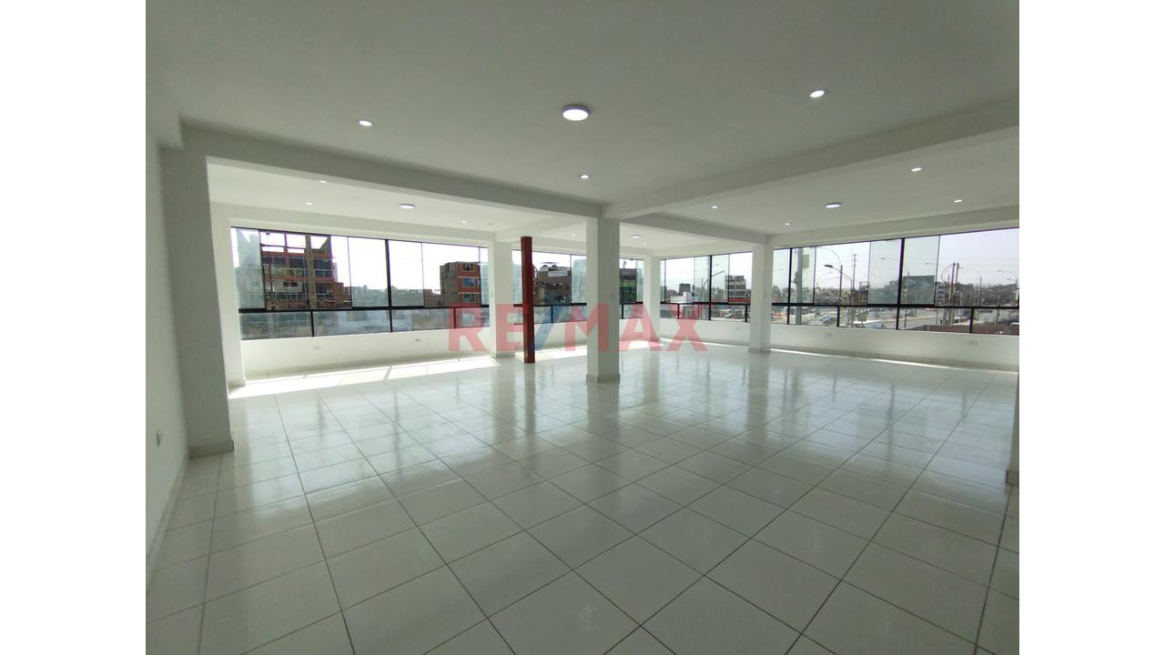 Local Comercial 3Er Piso Vista A La Av. Canta Callao Cerca A Carlos Izaguirre - San Martín De Porres — foto 7