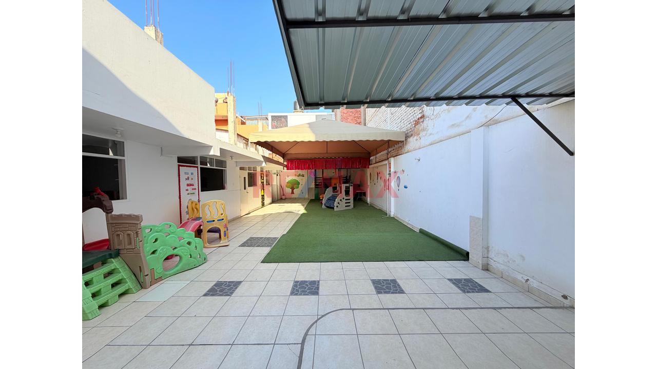 Se Alquila Amplio Local Comercial - 6