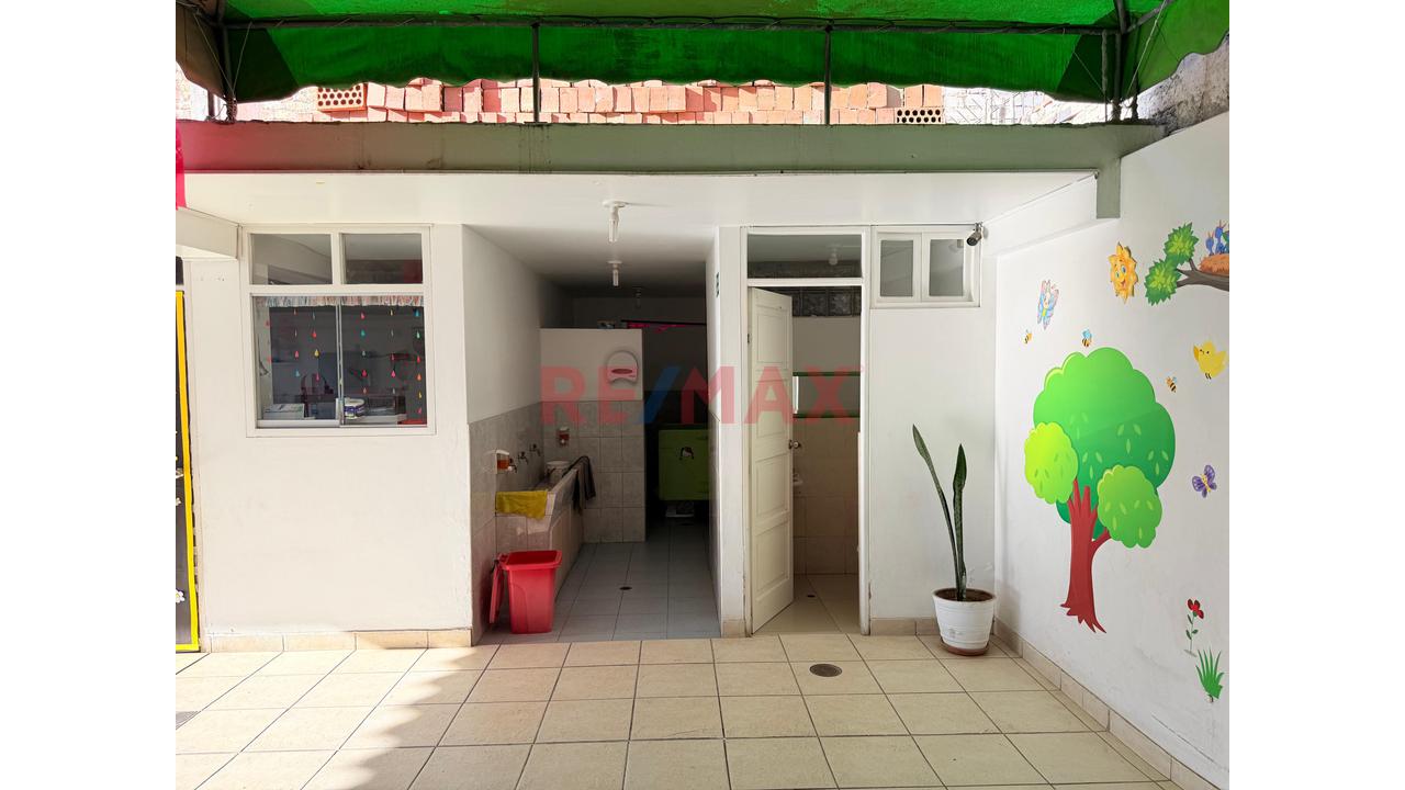 Se Alquila Amplio Local Comercial - 7
