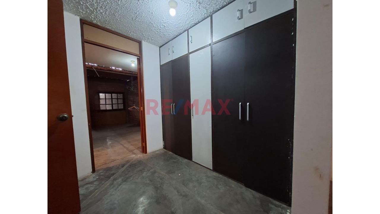 Se Vende Casa De 3 Pisos Como Terreno - 12