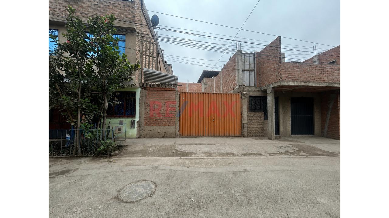 Se Vende Terreno En Jose C. Mariategui S.J.L - 5