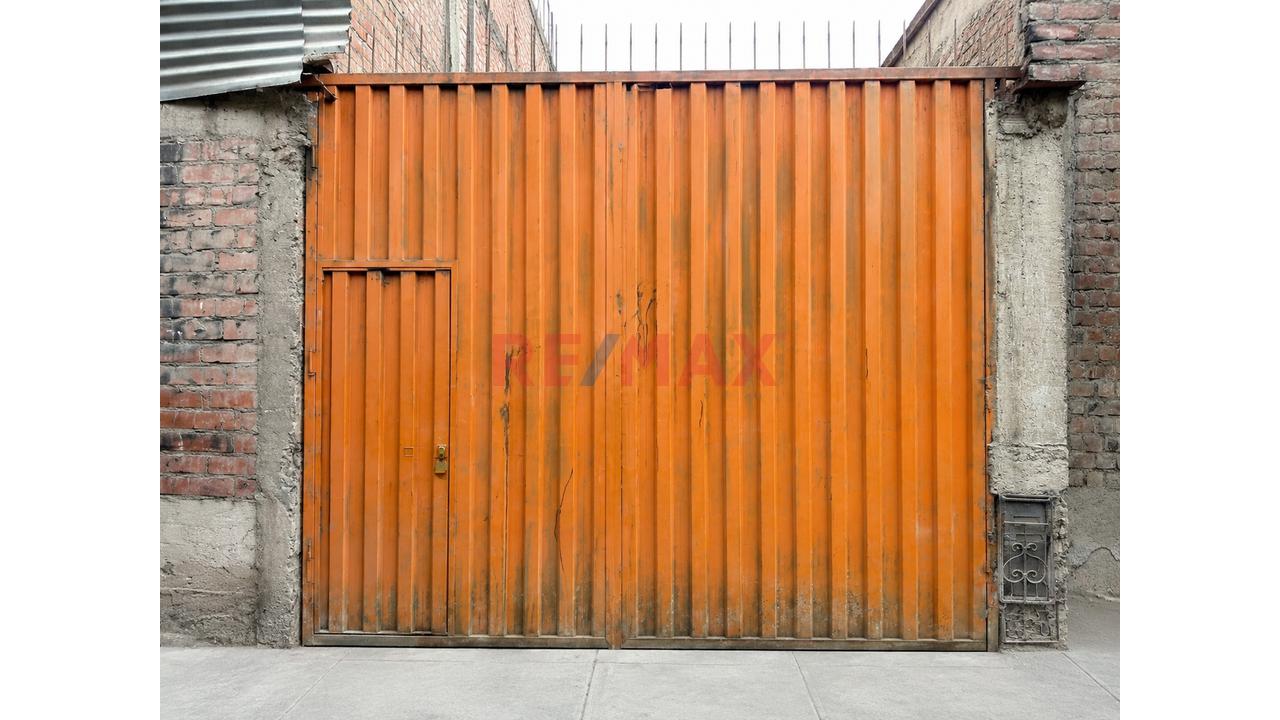 Se Vende Terreno En Jose C. Mariategui S.J.L - 2