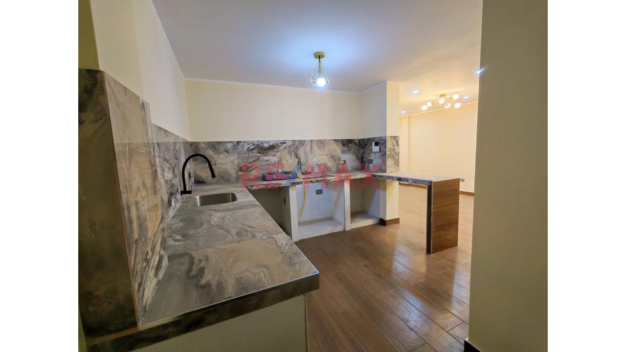 Dpto De 4 Habitaciones En Venta — foto 2