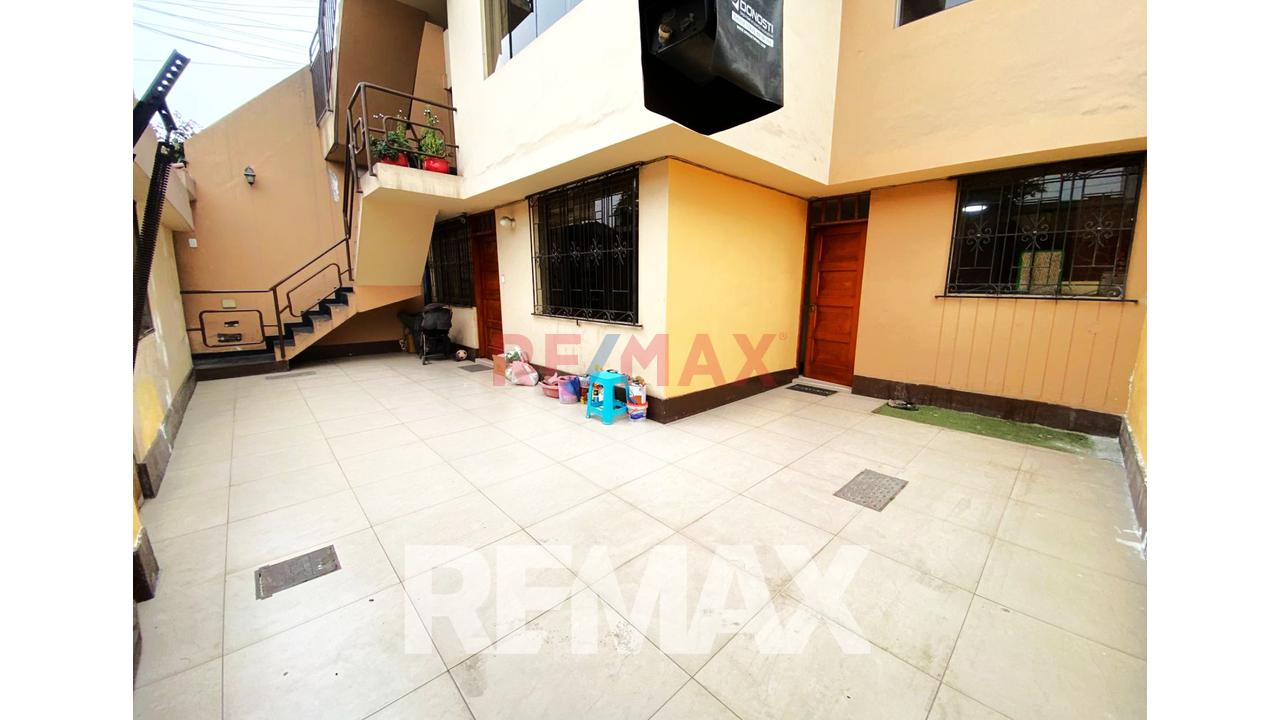 Departamento En 1Er Piso A Un Paso Del Parque De La Amistad | Surco — foto 11