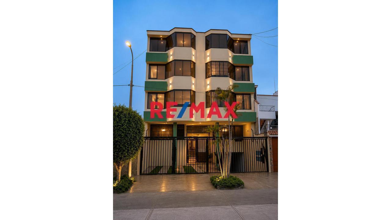 ¡Luz, Tranquilidad Y Excelente Ubicación En San Miguel! Departamento De 2 Dormitorios, 2 Baños Completos Y Un Estudio En Venta – $85,000