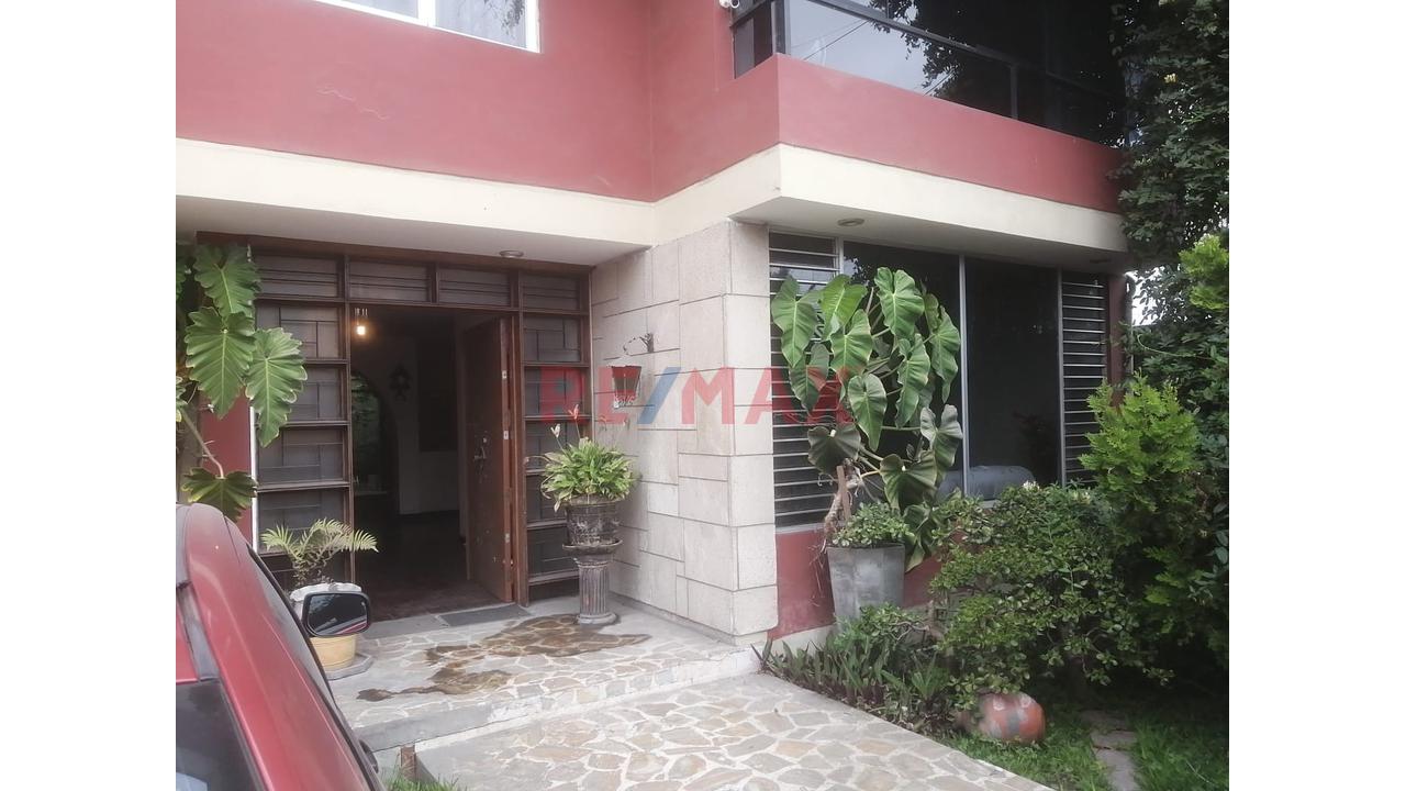 Alquiler Local Comercial Avenida El Polo $2,300.00 - 6