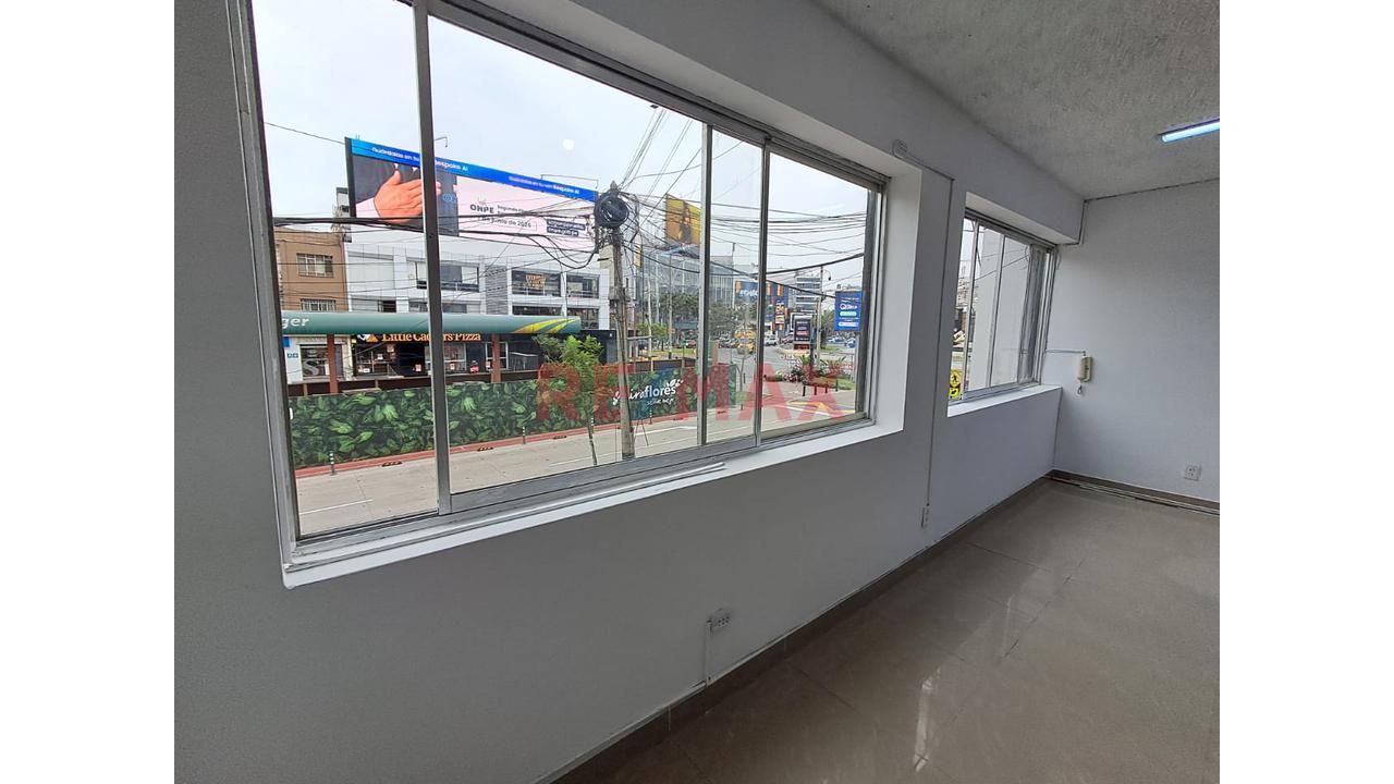Se Alquila! Oficina En 2Do Piso En El Ovalo Gutierrez - Miraflores — foto 6