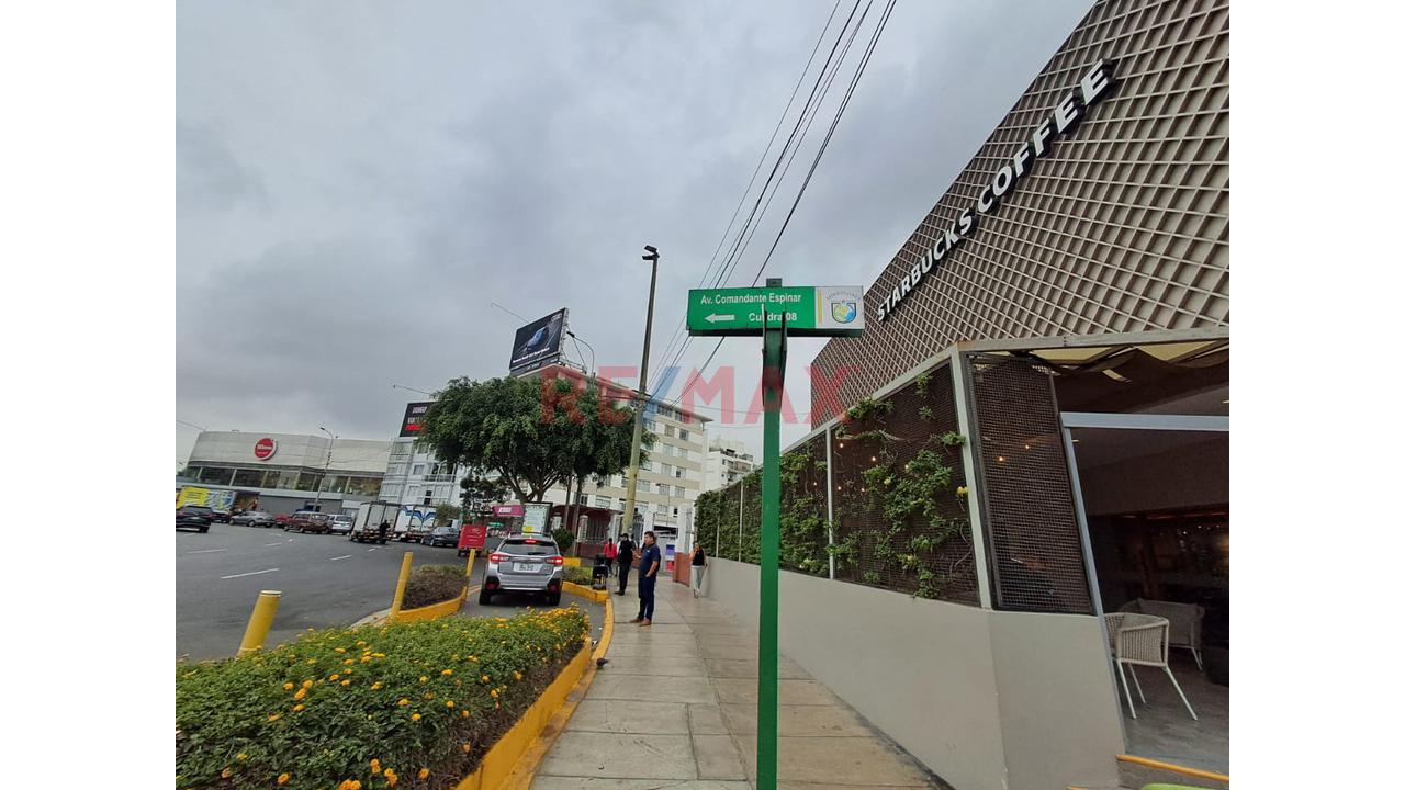 Se Alquila! Oficina En 2Do Piso En El Ovalo Gutierrez - Miraflores — foto 15