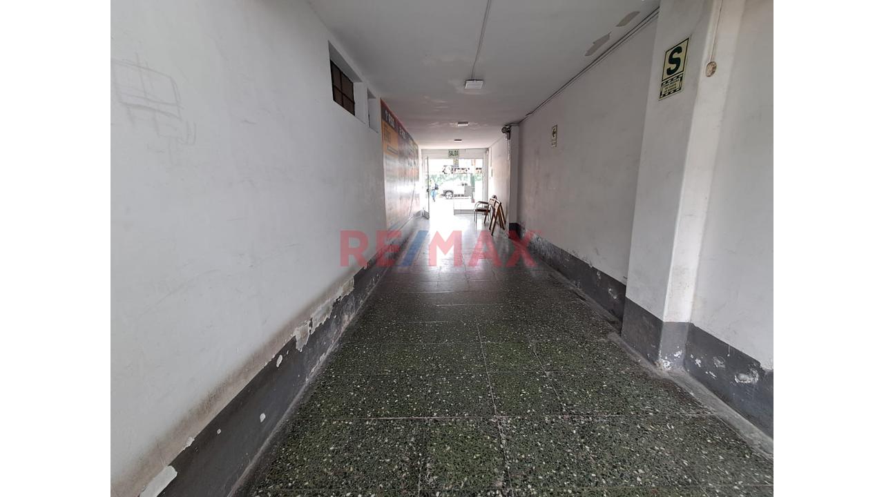 Se Alquila! Oficina En 2Do Piso En El Ovalo Gutierrez - Miraflores — foto 10