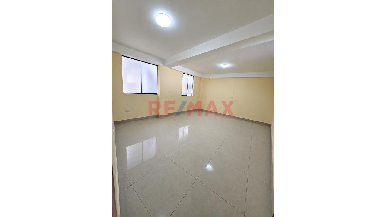 🏢 Amplio Local Comercial En Alquiler – 5To Paradero De San Sebastián - 3