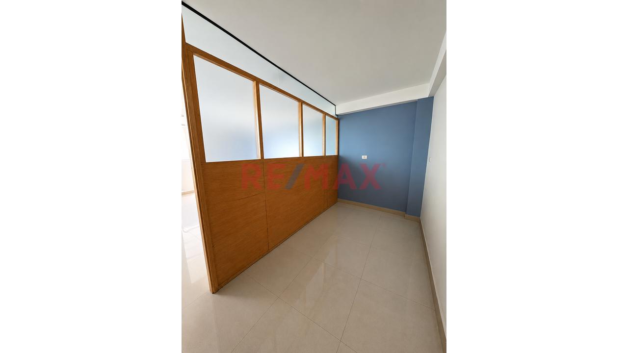 🏢 Amplio Local Comercial En Alquiler – 5To Paradero De San Sebastián - 4
