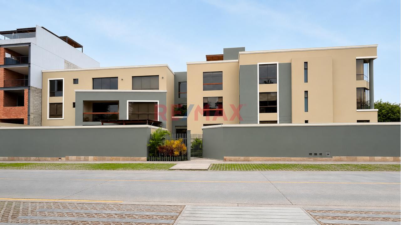 Hermoso Flat Frente A Parque Con 3 Cocheras Y 2 Depositos En Jr. Monte Carmelo Chacarilla — foto 3