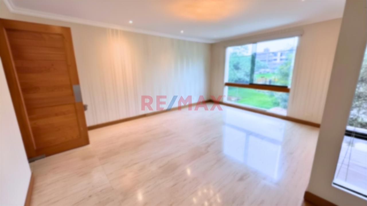 Hermoso Flat Frente A Parque Con 3 Cocheras Y 2 Depositos En Jr. Monte Carmelo Chacarilla — foto 11