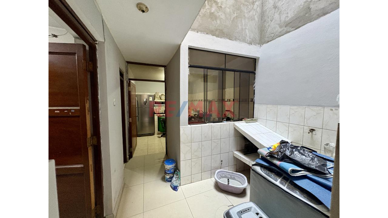Venta De Casa Urb. Mariscal Caceres, San Juan De Lurigancho — foto 7