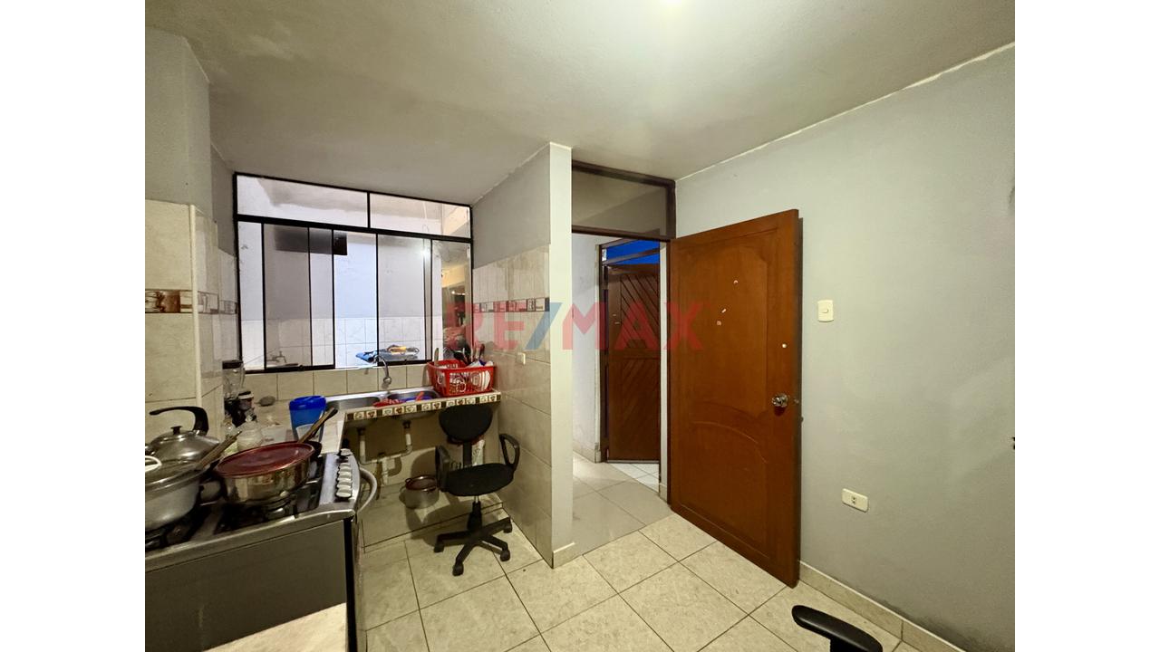 Venta De Casa Urb. Mariscal Caceres, San Juan De Lurigancho — foto 5