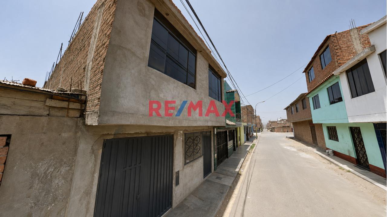 Venta De Casa Urb. Mariscal Caceres, San Juan De Lurigancho